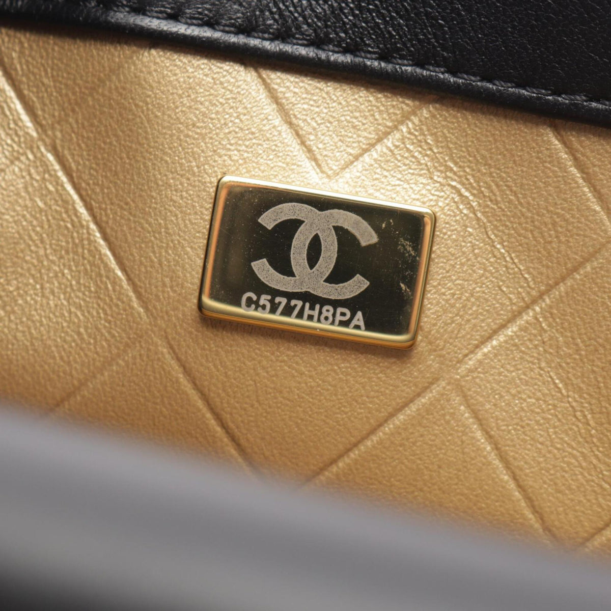 Chanel Black Leather Handbag Shoulder Bag (Pre-Owned)