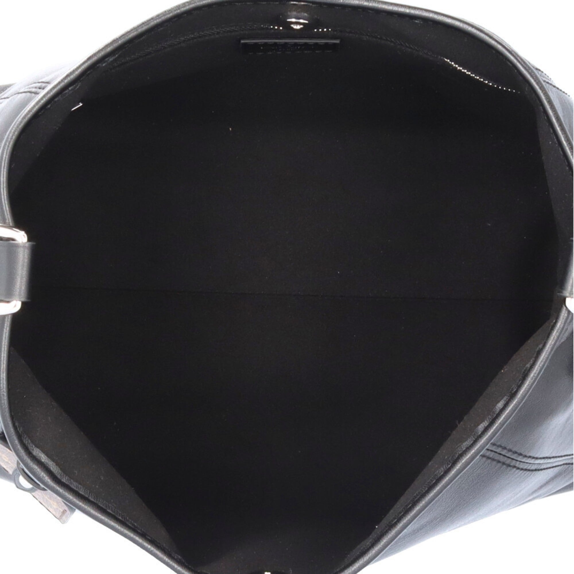 Louis Vuitton Black Leather Shoulder Bag (Pre-Owned)