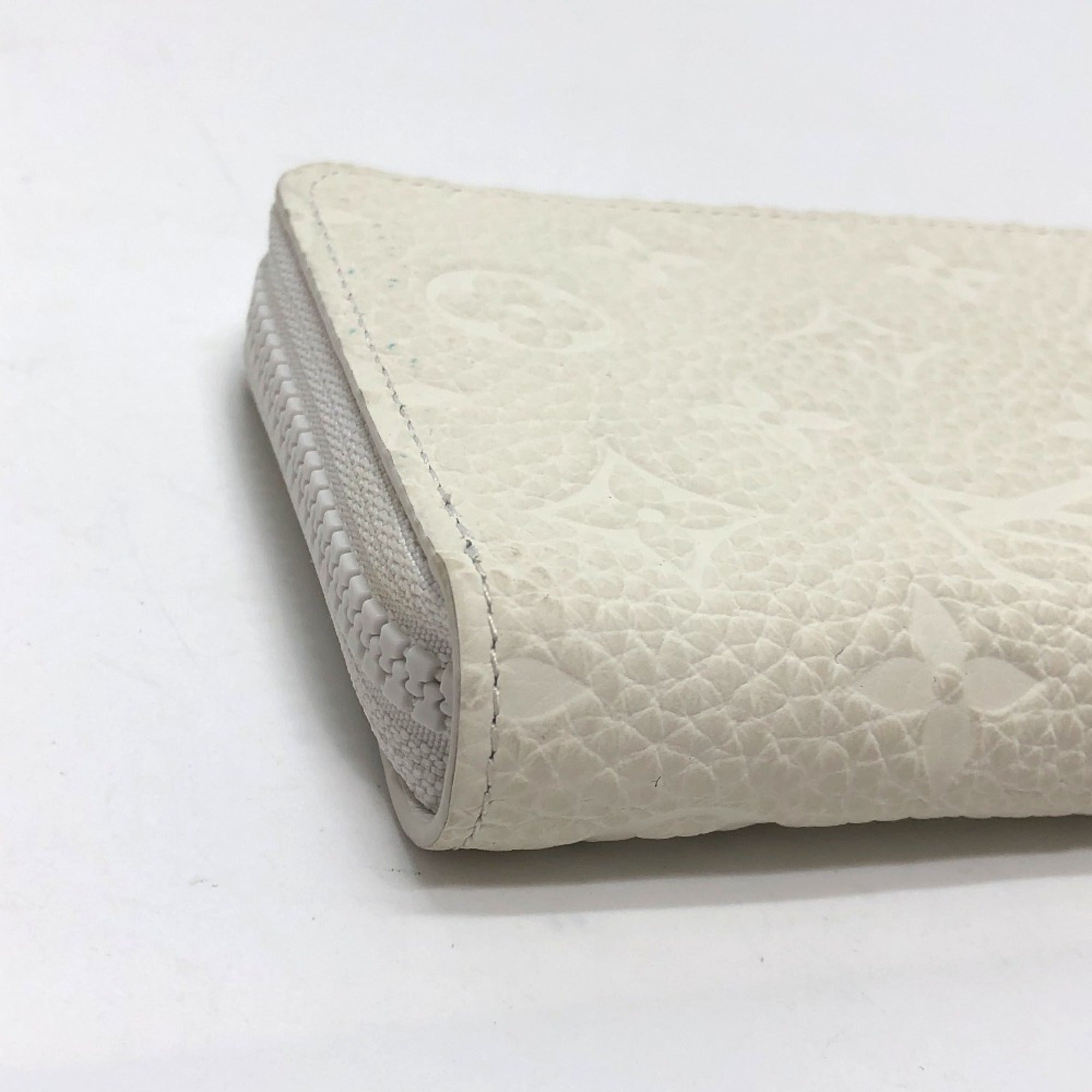 Louis Vuitton Monogram White Long Wallet (Bi-Fold) (Pre-Owned)