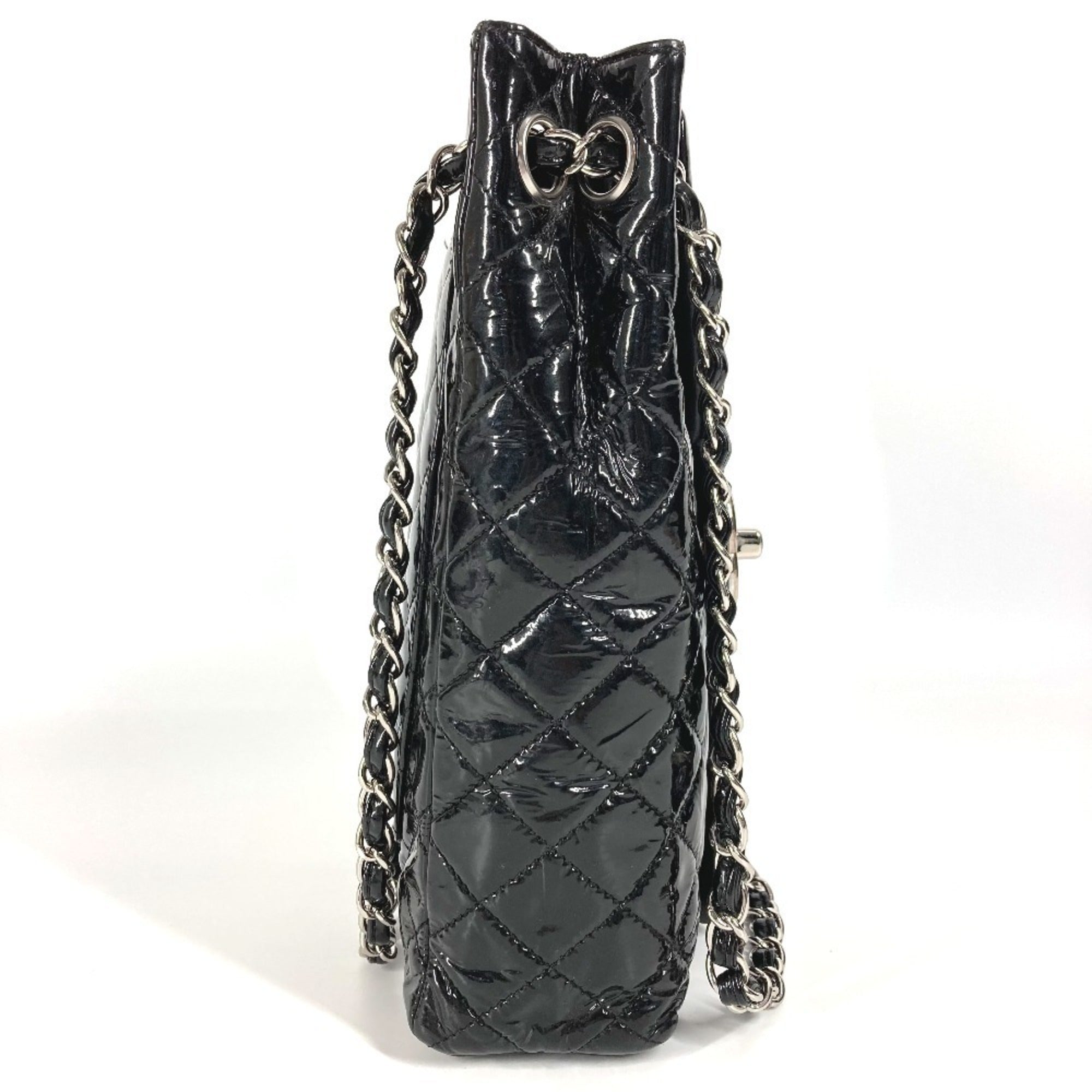 Chanel Matelasse Black Shoulder Bag (Pre-Owned)