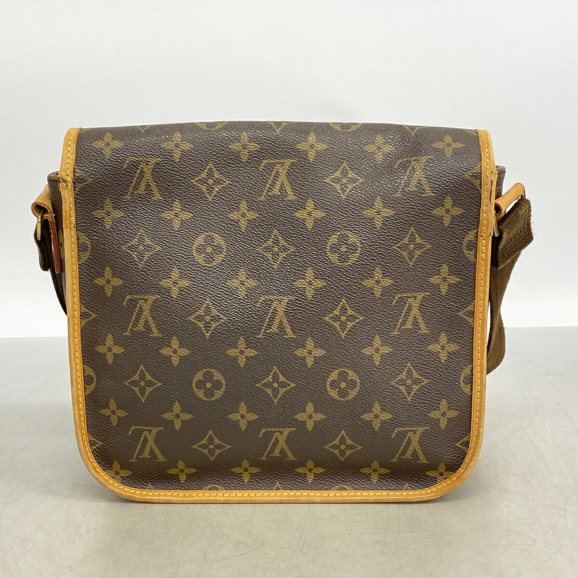 Louis Vuitton Brown Shoulder Bag (Pre-Owned)