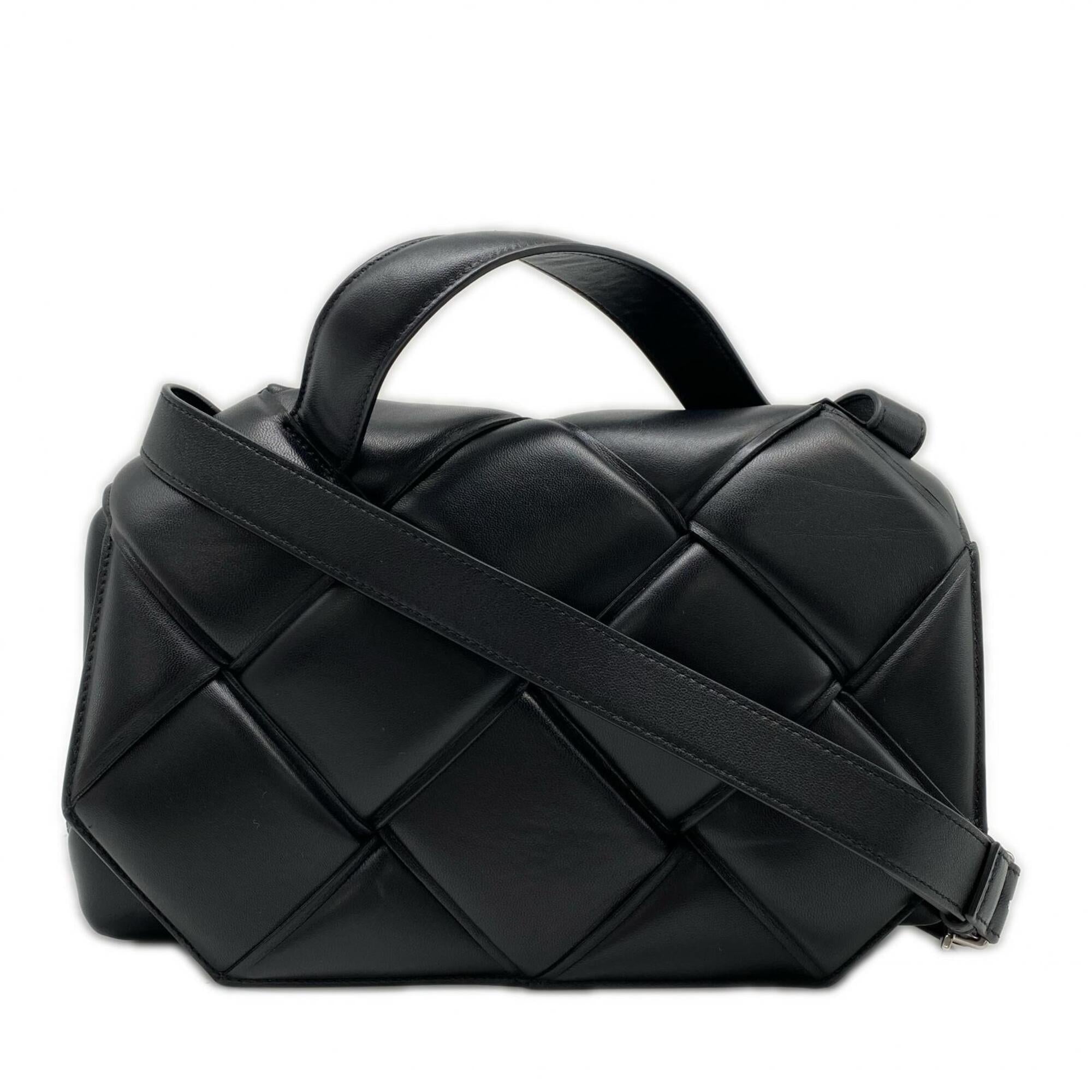 Bottega Veneta Black Leather Shoulder Bag (Pre-Owned)
