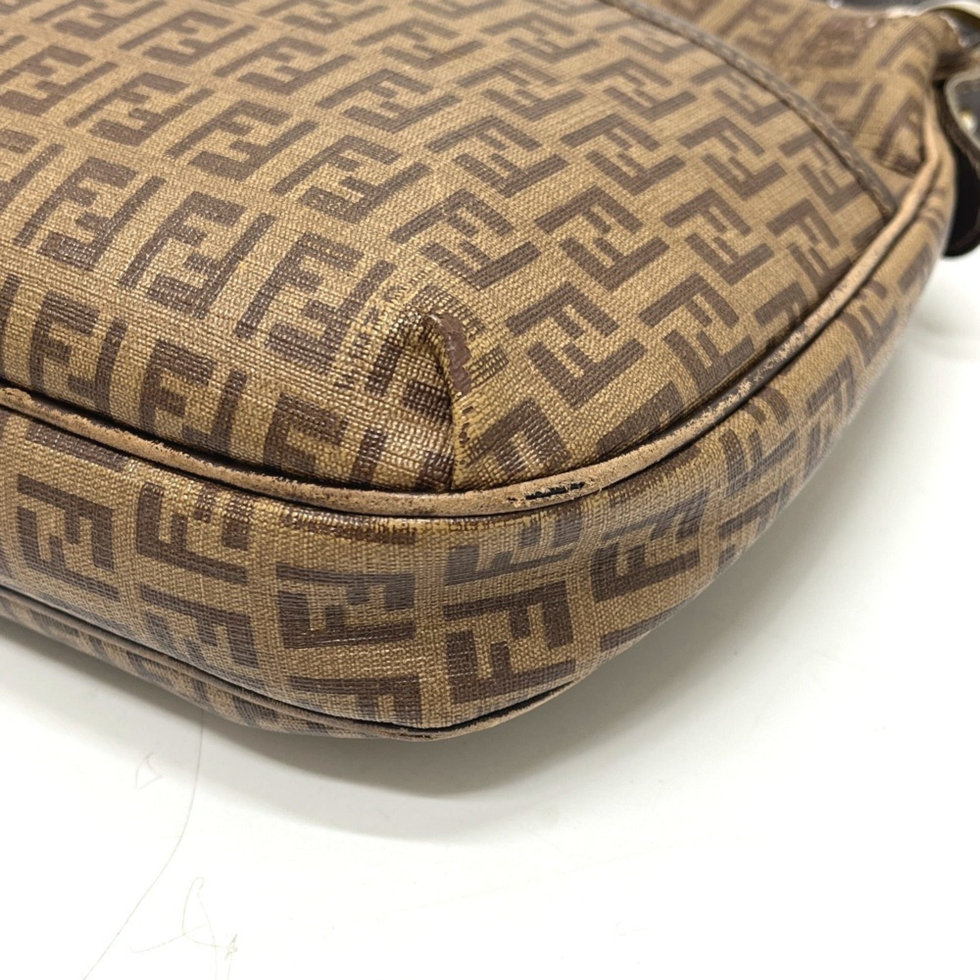 Fendi Beige Pvc Pochette Shoulder Bag (Pre-Owned)