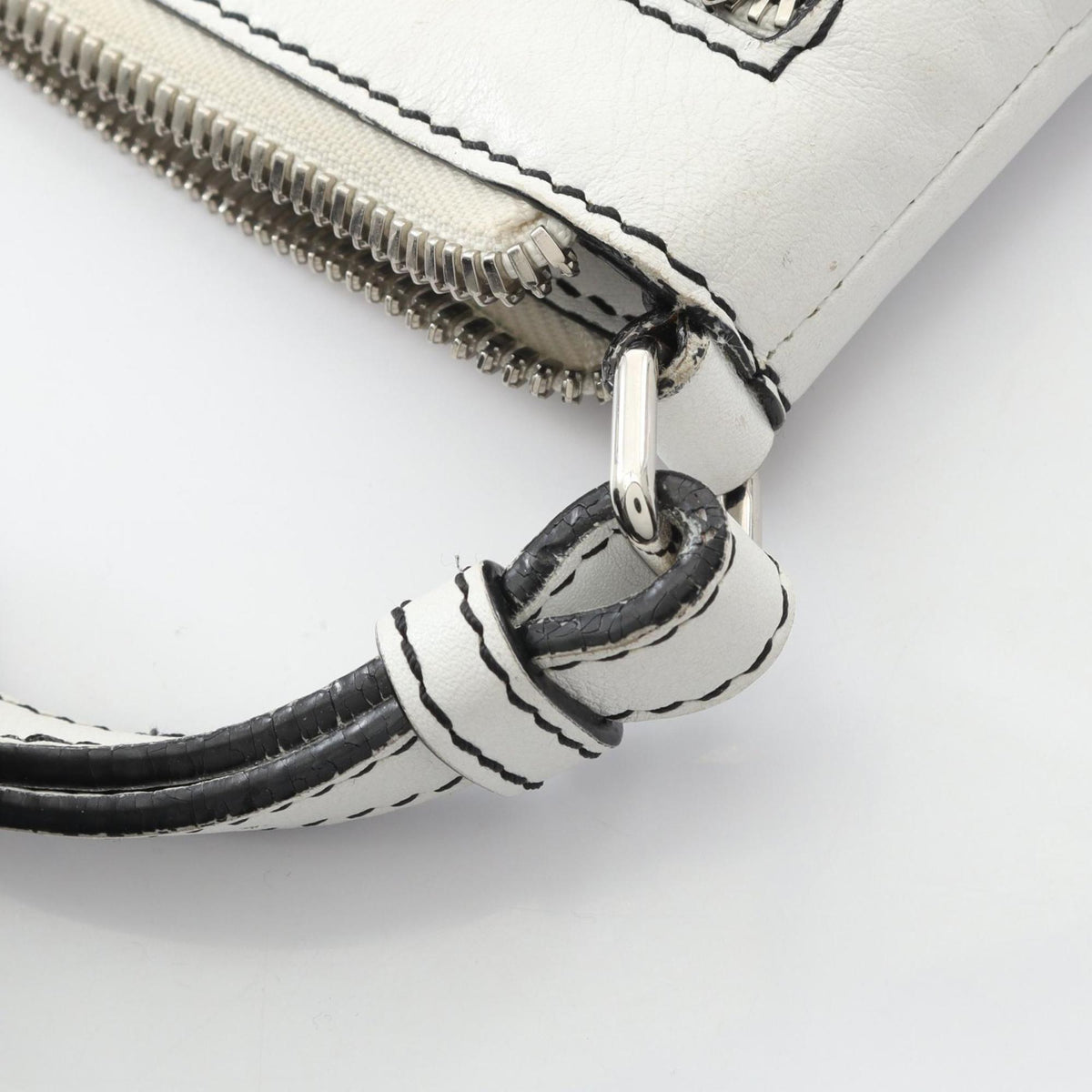 Loewe White Coated Canvas Leather Shoulder Bag (Pre-Owned)