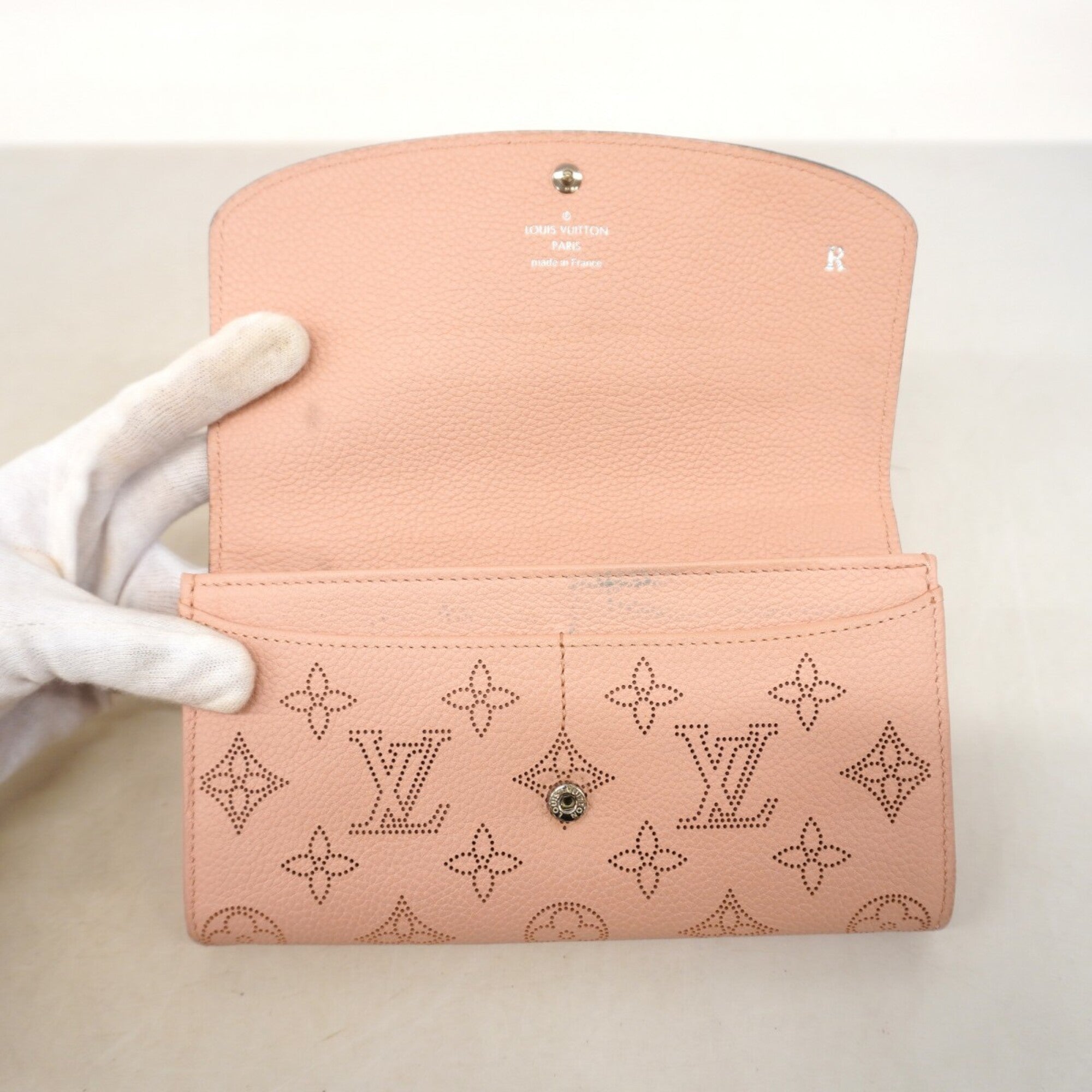 Louis Vuitton Magnolia Long Wallet (Bi-Fold) (Pre-Owned)