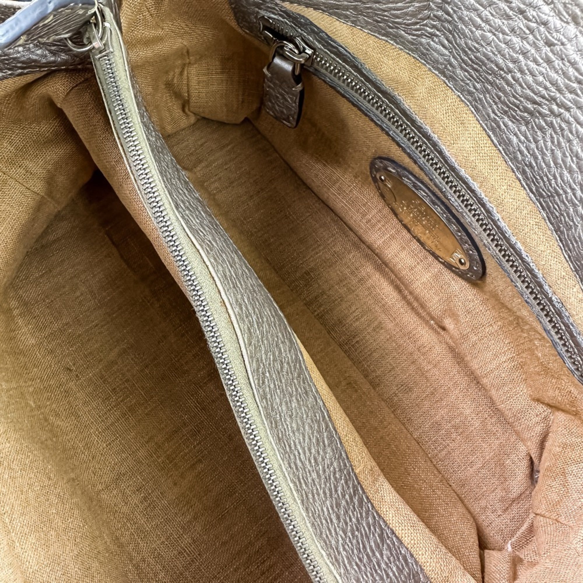 Fendi Metallic Gray Handbag Tote Bag (Pre-Owned)