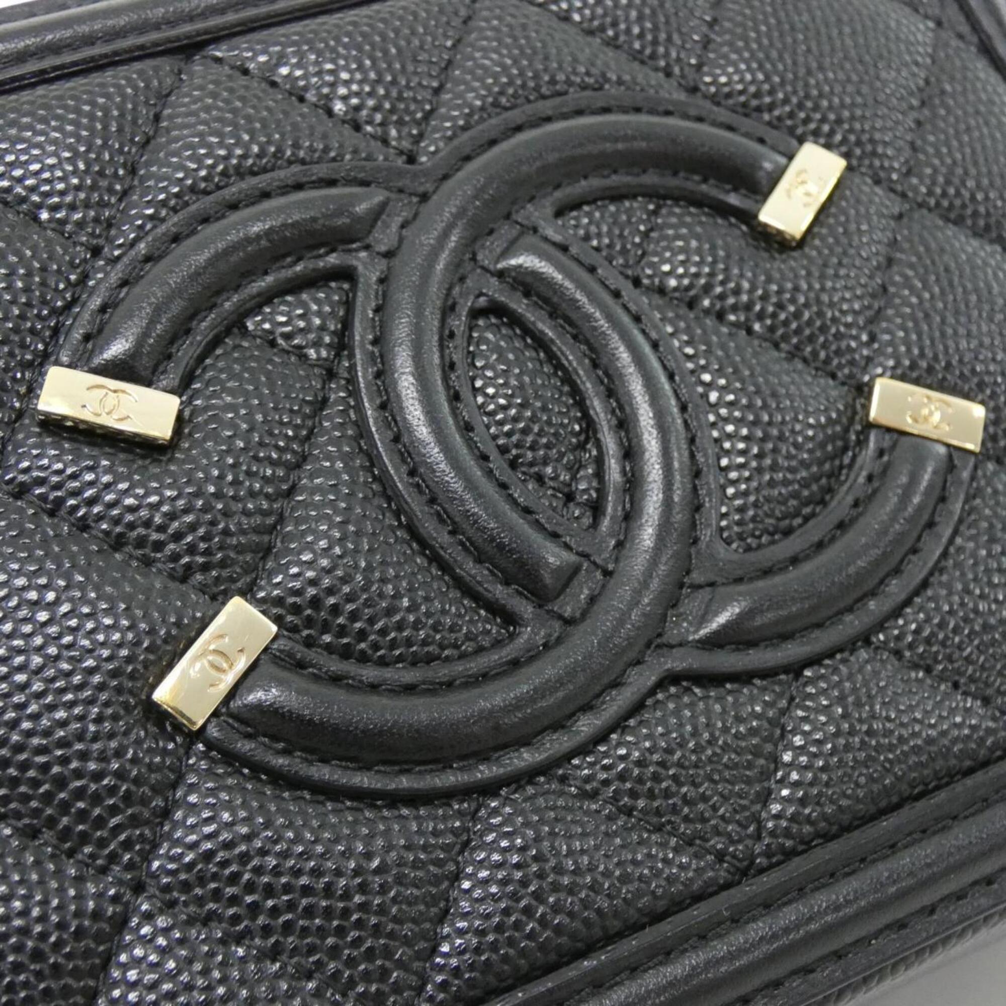 Chanel Black Grained Calfskin Shoulder Bag (Pre-Owned)