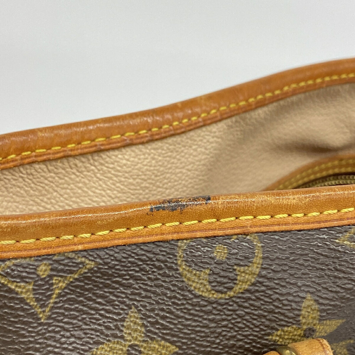 Louis Vuitton Brown Tote Bag (Pre-Owned)