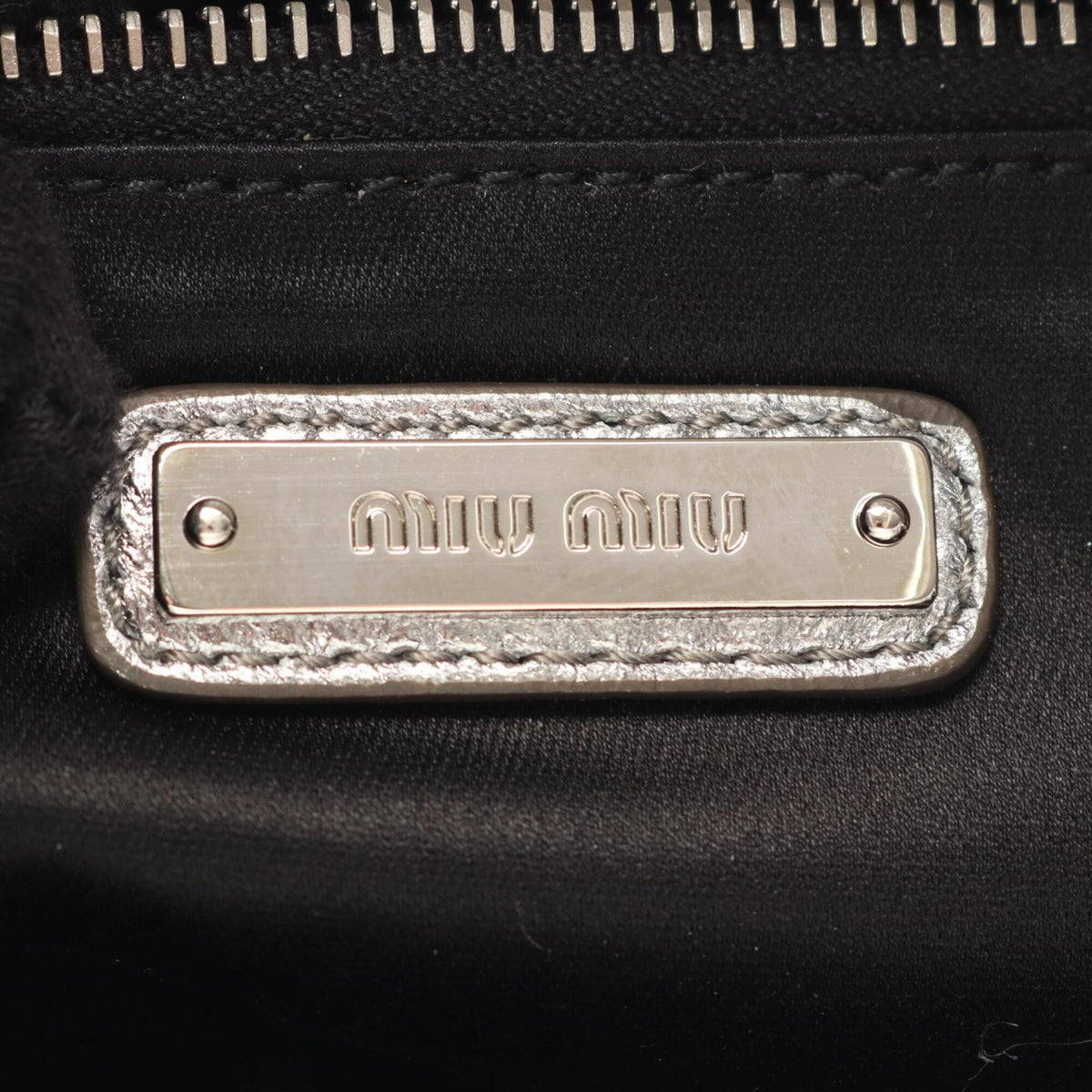 Miu Miu Silver Leather Handbag (Pre-Owned)