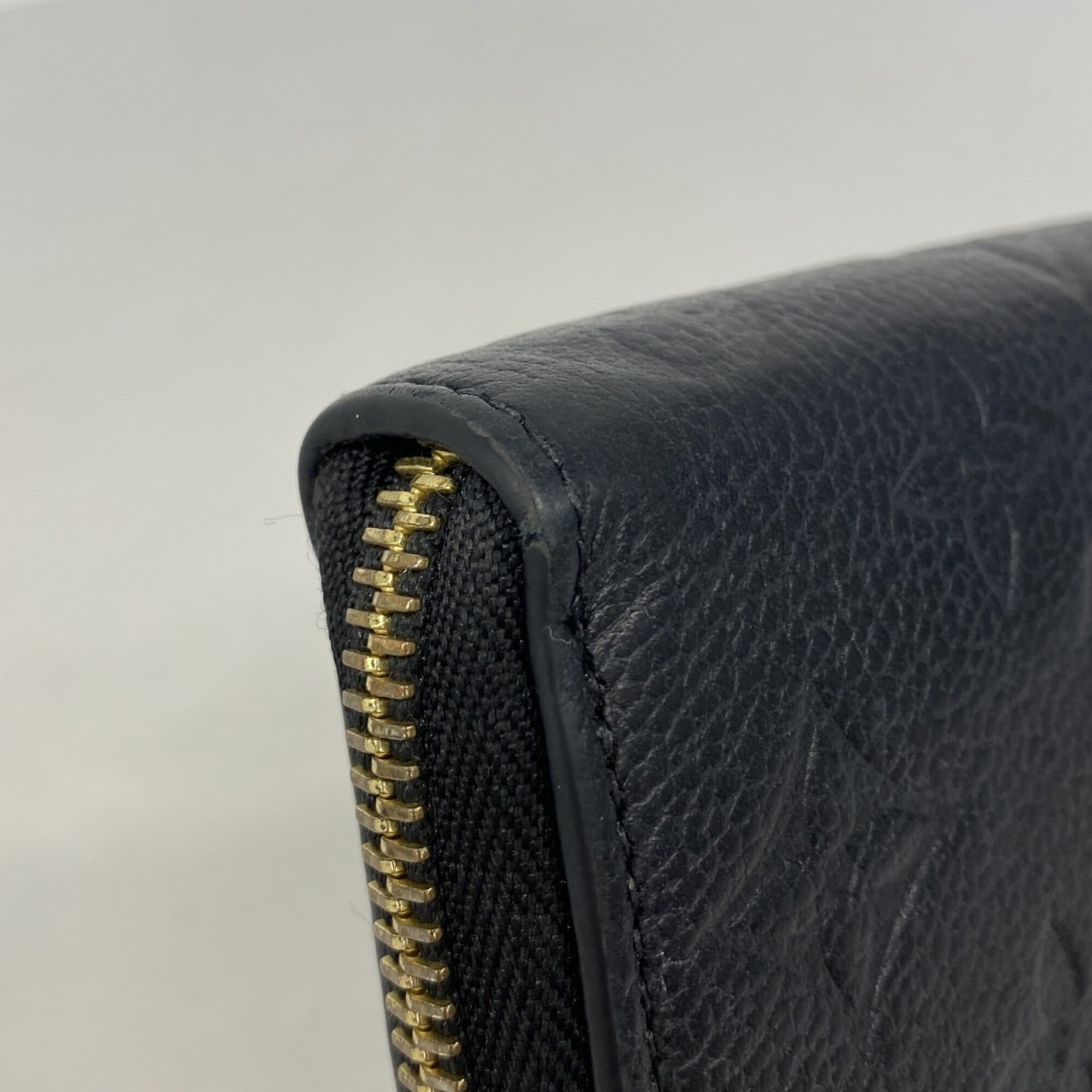 Louis Vuitton Noir Long Wallet (Bi-Fold) (Pre-Owned)