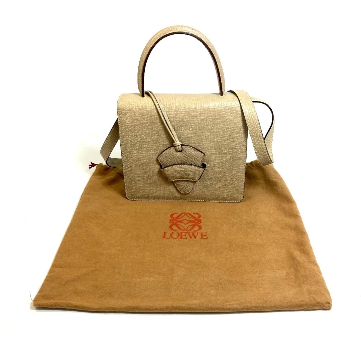 Loewe Beige Leather Handbag (Pre-Owned)