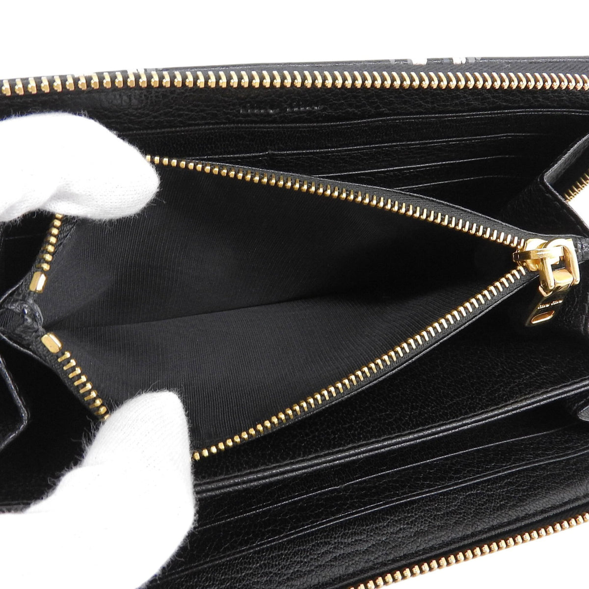 Miu Miu Black Gray Pink Beige Leather Long Wallet (Bi-Fold) (Pre-Owned)