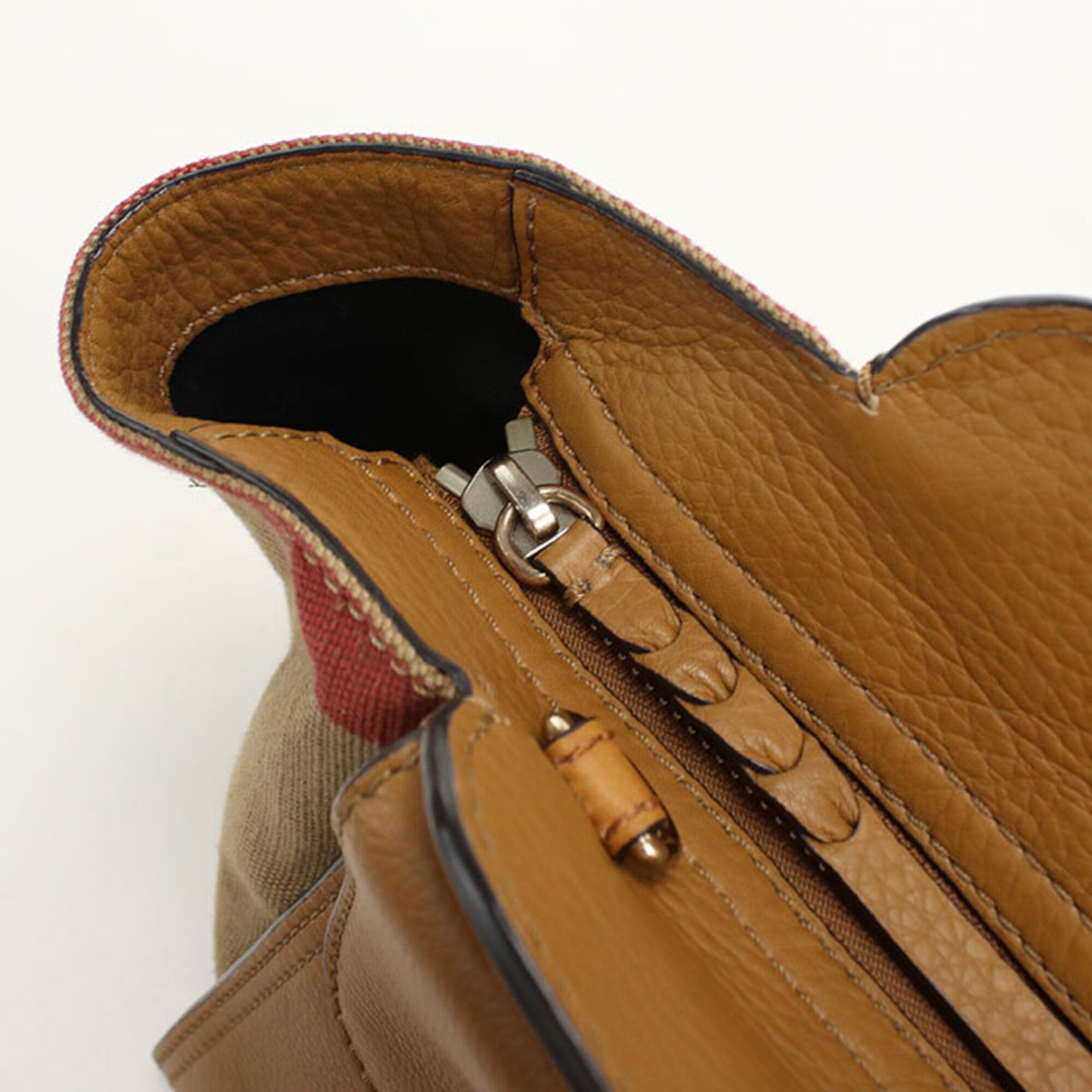 Burberry Brown Leather Tote Bag (Pre-Owned)