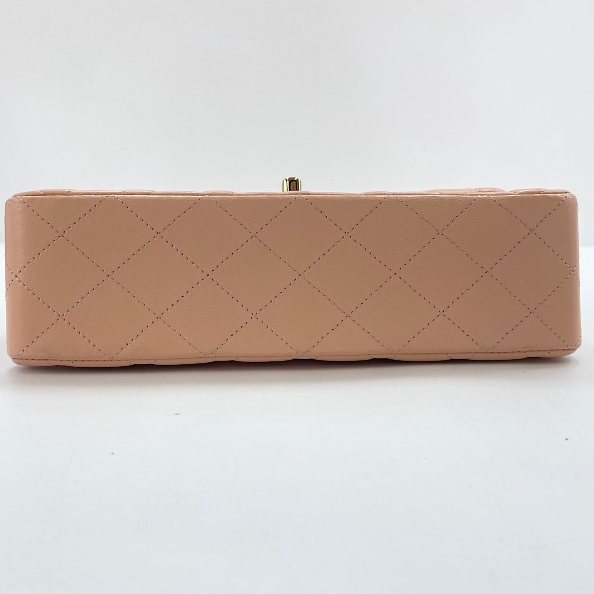 Chanel Matelasse Pink Leather Shoulder Bag (Pre-Owned)