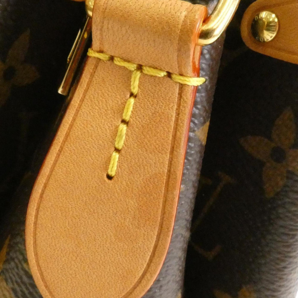 Louis Vuitton Marron Coated Canvas Handbag (Pre-Owned)