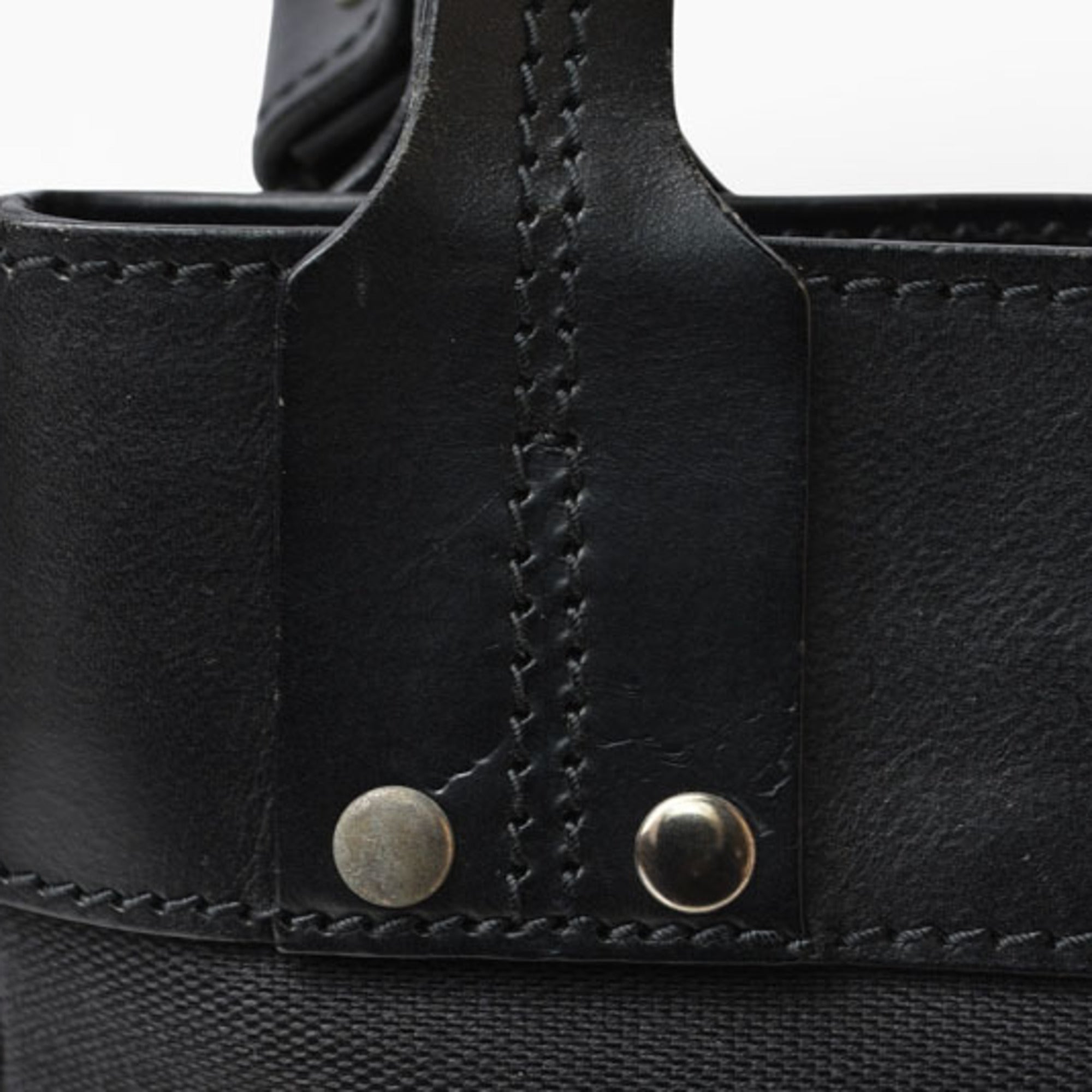 Gucci Black Leather Shoulder Bag (Pre-Owned)