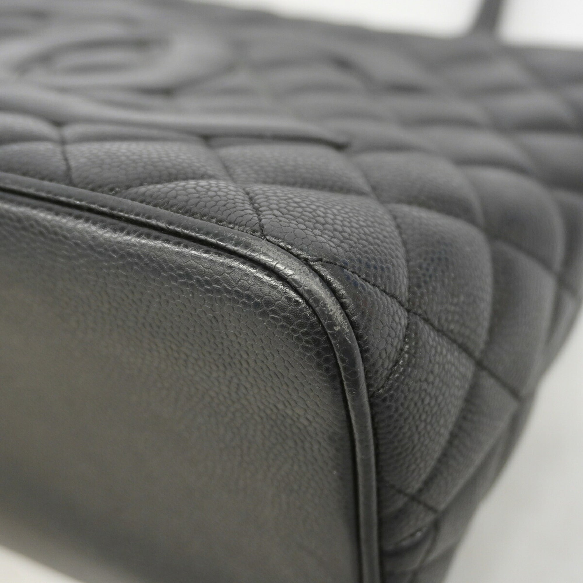 Chanel Black Grained Calfskin Tote Bag (Pre-Owned)