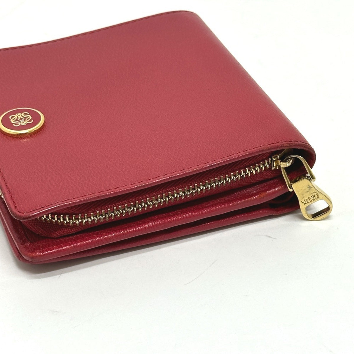 Loewe Red Color Leather Wallet (Bi-Fold) (Pre-Owned)