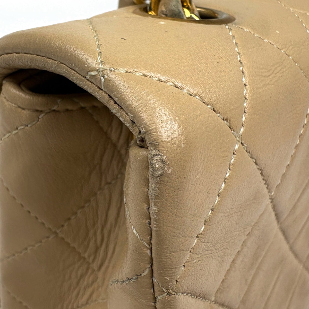 Chanel Matelasse Beige Leather Shoulder Bag (Pre-Owned)