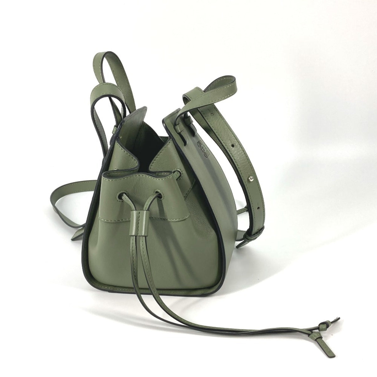 Loewe Khaki Leather Handbag Shoulder Bag (Pre-Owned)