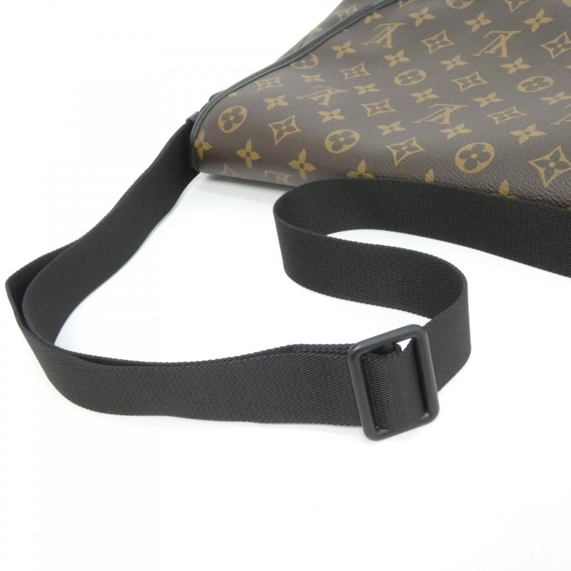 Louis Vuitton Marron Coated Canvas Shoulder Bag (Pre-Owned)