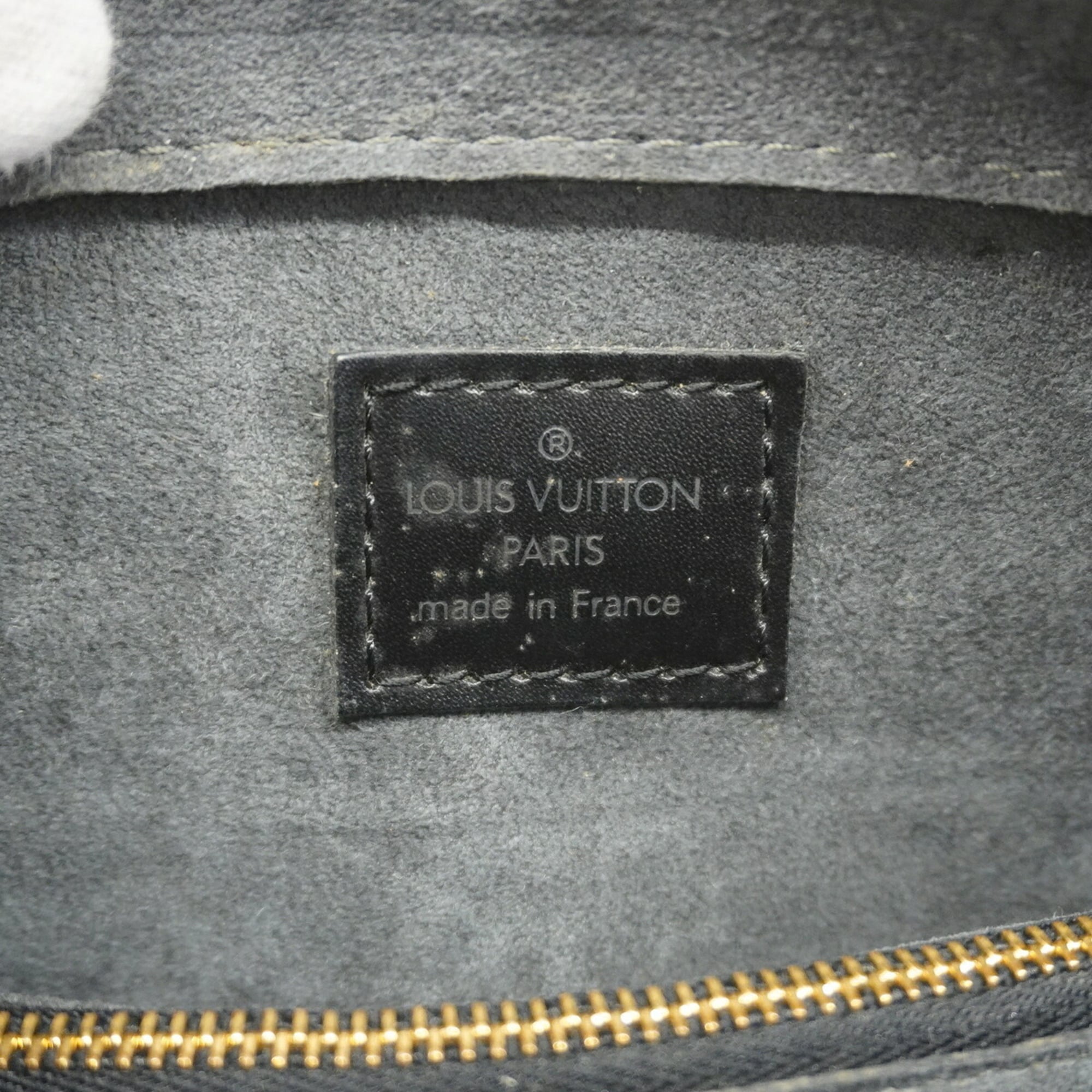 Louis Vuitton Noir Handbag (Pre-Owned)
