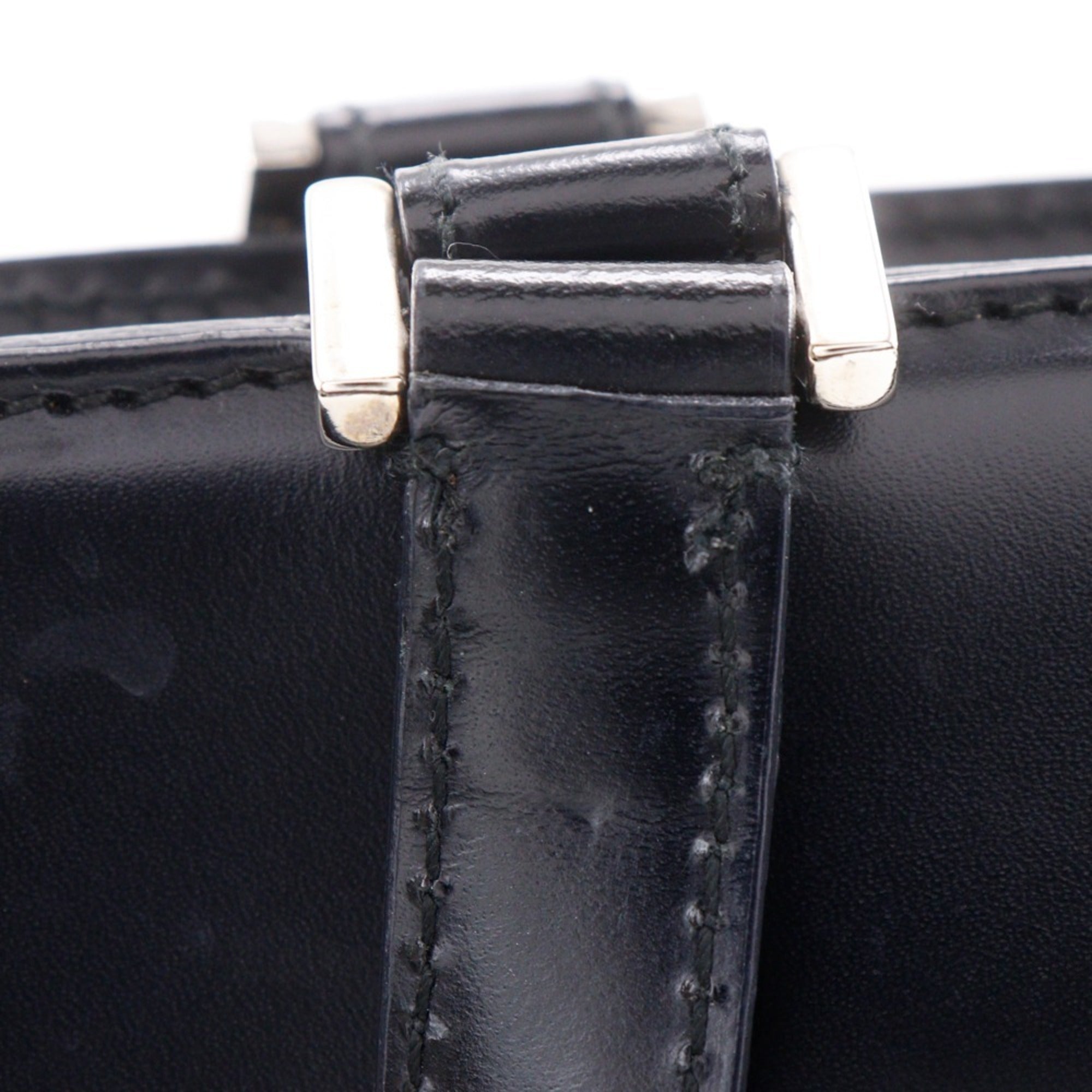 Salvatore Ferragamo Black Leather Handbag (Pre-Owned)