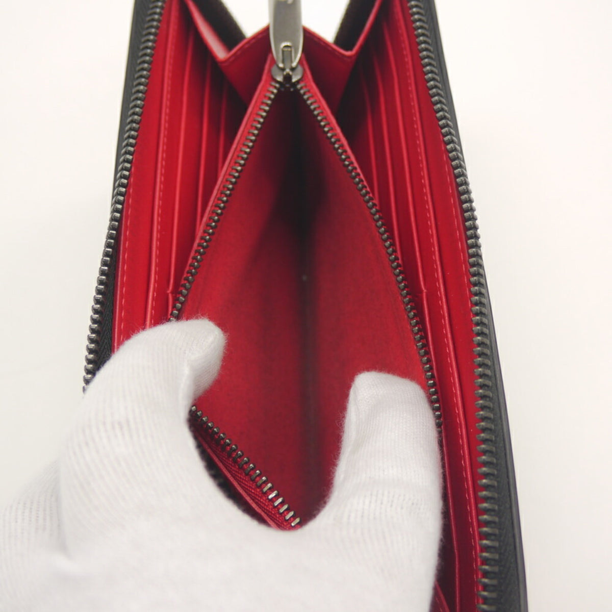 Christian Louboutin Black Patent Leather Long Wallet (Bi-Fold) (Pre-Owned)