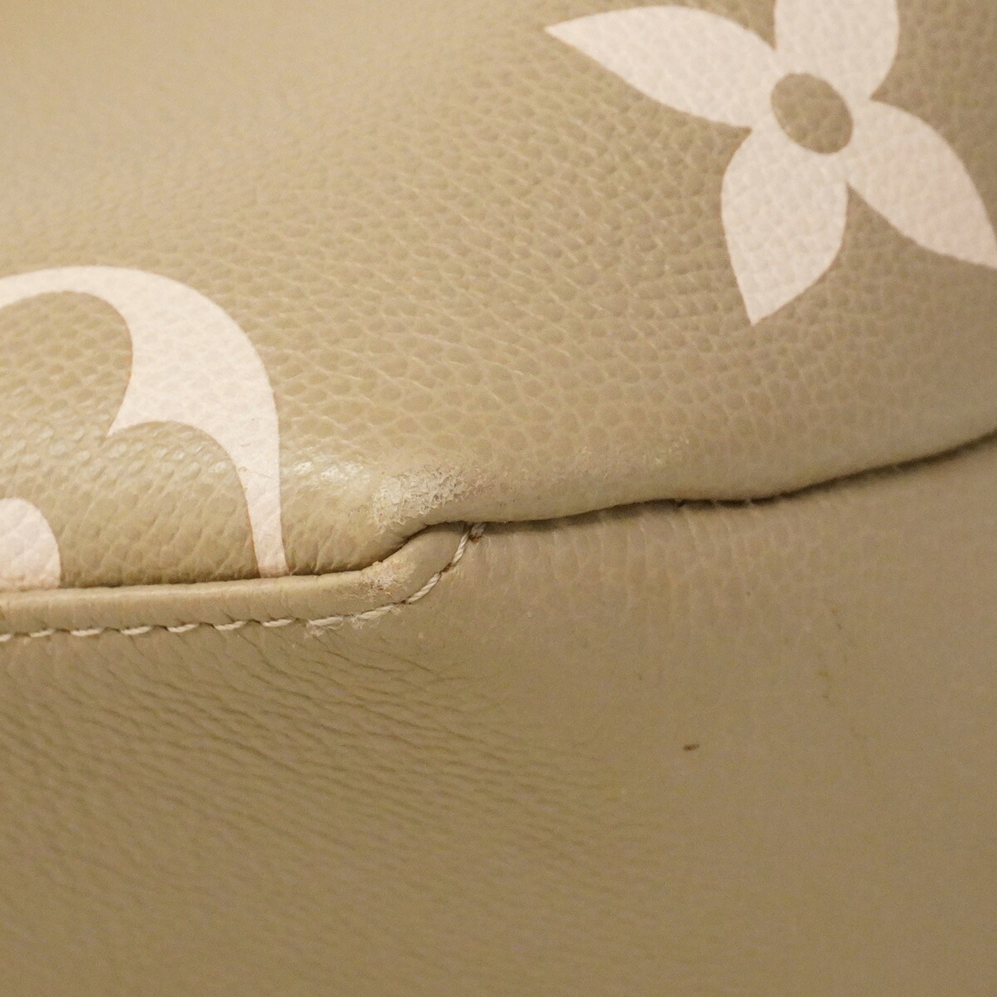 Louis Vuitton Cream Tourterelle Handbag (Pre-Owned)