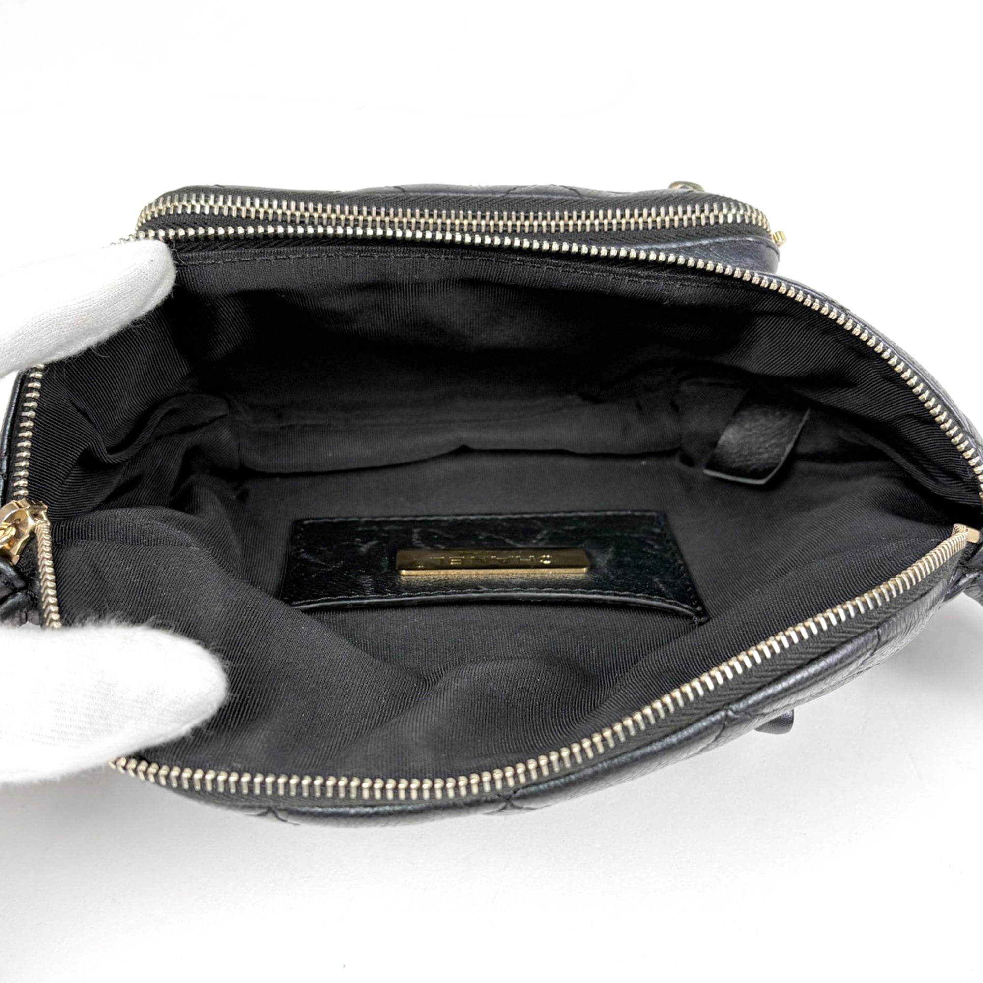 Chanel Black Grained Calfskin Sling Bag (Pre-Owned)