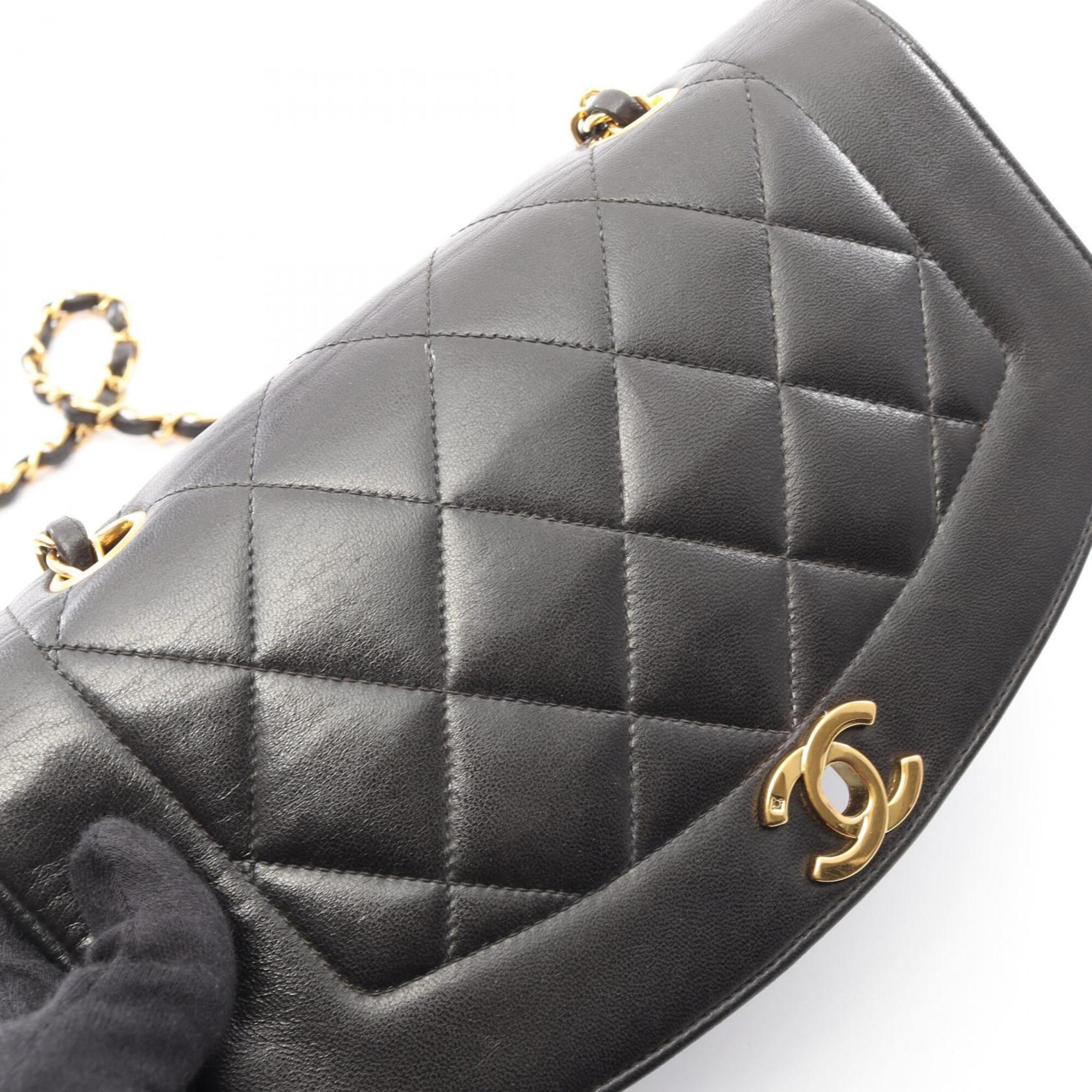 Chanel Black Leather Handbag Shoulder Bag (Pre-Owned)