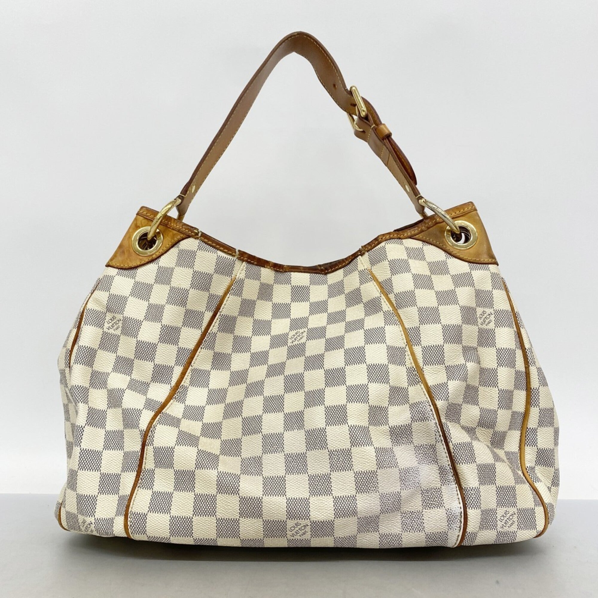 Louis Vuitton White Shoulder Bag (Pre-Owned)