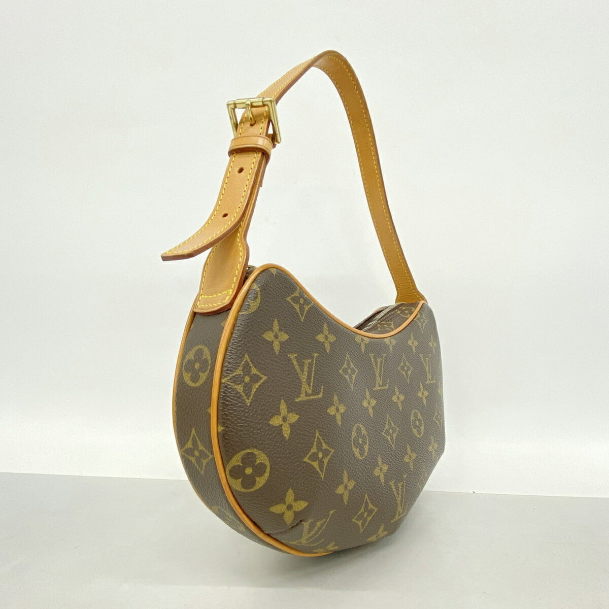 Louis Vuitton Brown Shoulder Bag (Pre-Owned)