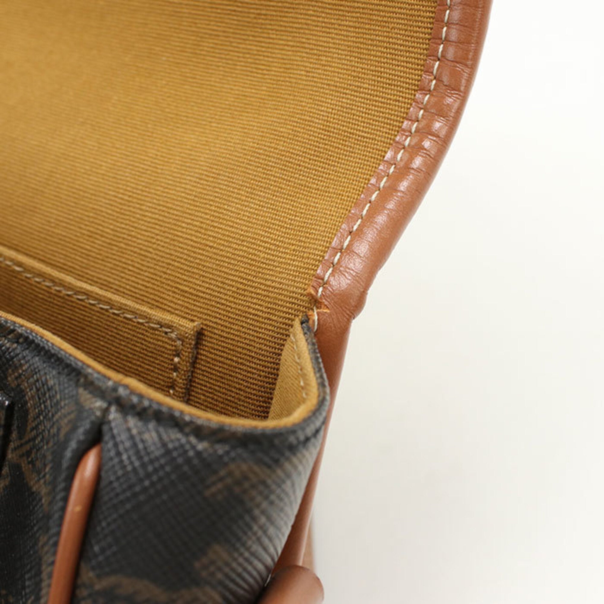 Celine Brown Pvc Leather Shoulder Bag (Pre-Owned)
