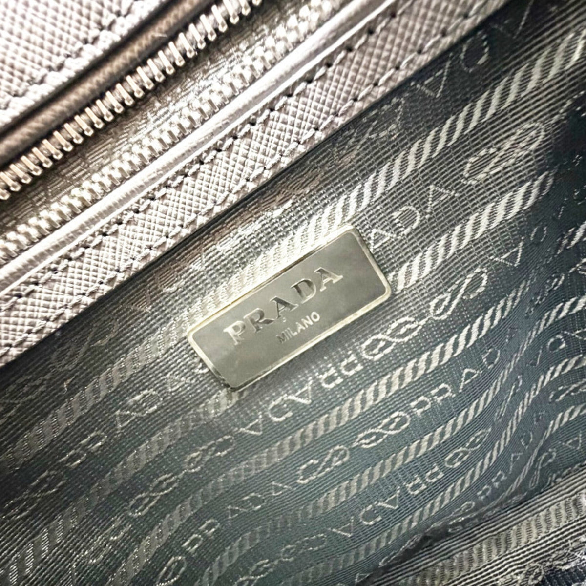 Prada Gray Leather Handbag Shoulder Bag (Pre-Owned)
