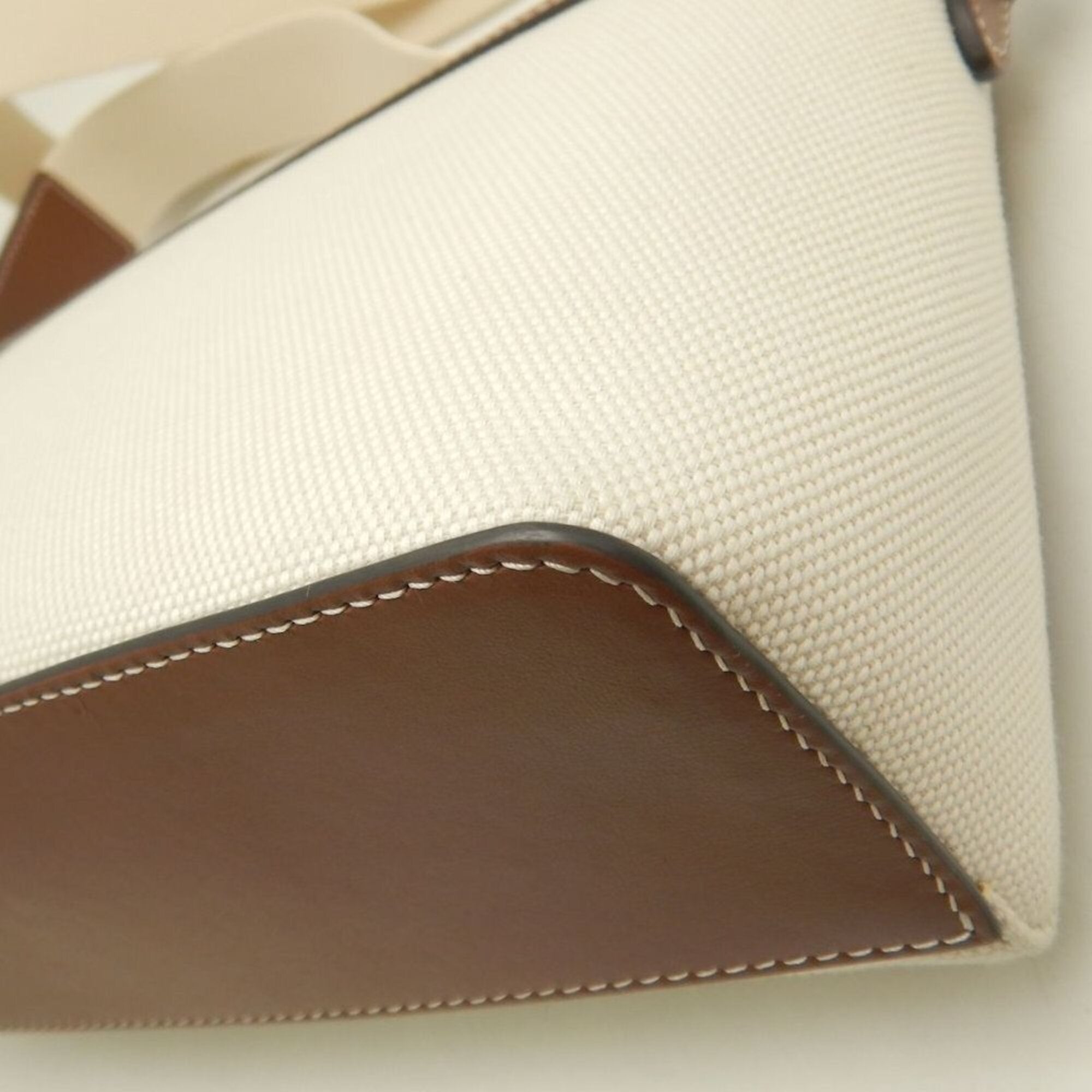 Burberry Gold Canvas Leather Shoulder Bag (Pre-Owned)