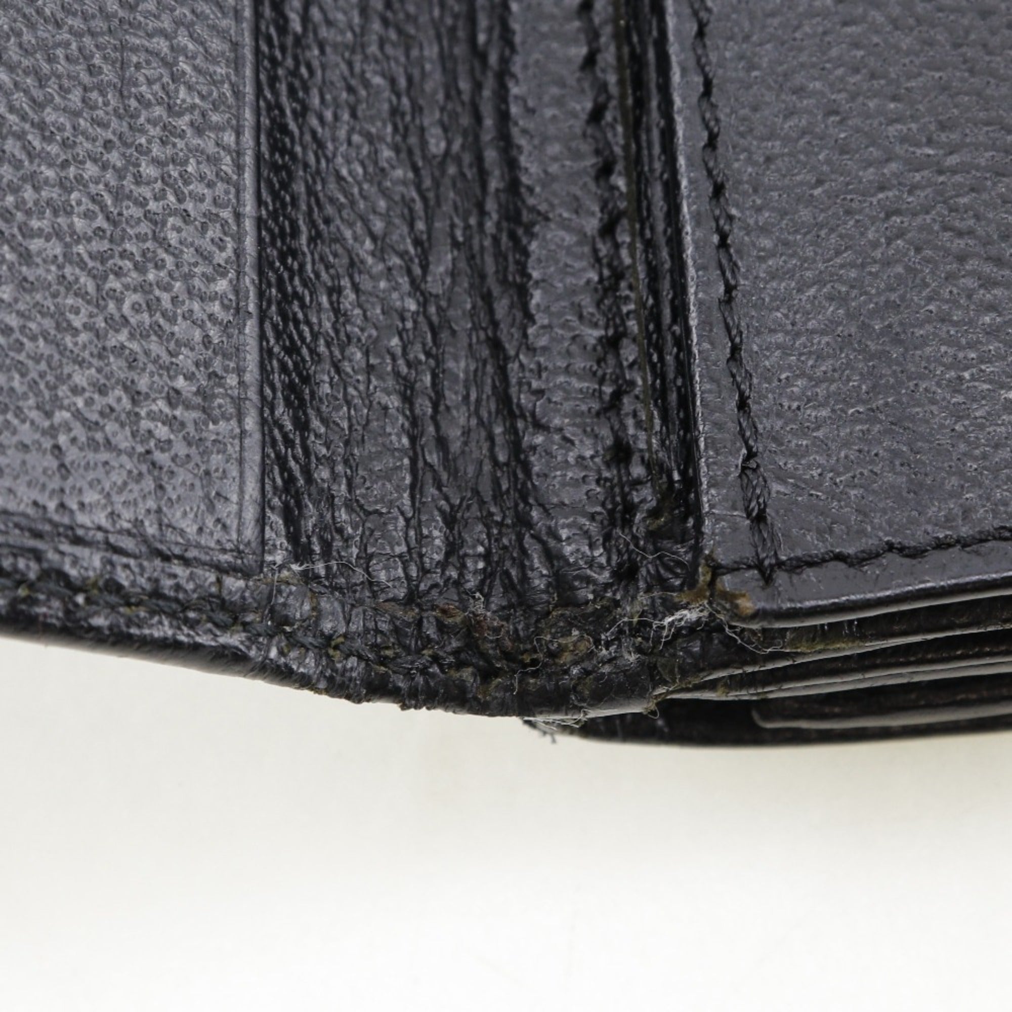 Chanel Black Leather Wallet (Bi-Fold) (Pre-Owned)