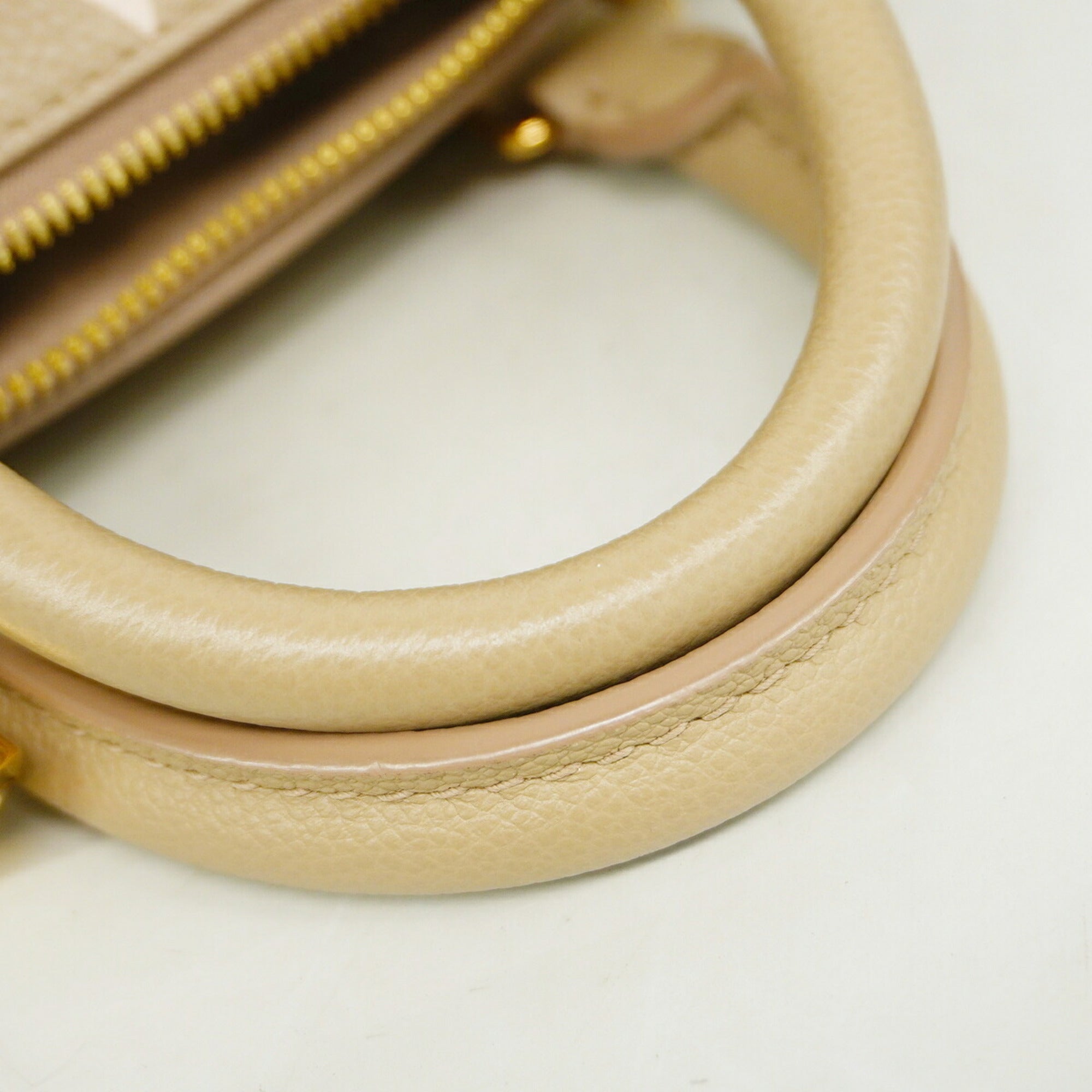 Louis Vuitton Cream Tourterelle Handbag (Pre-Owned)