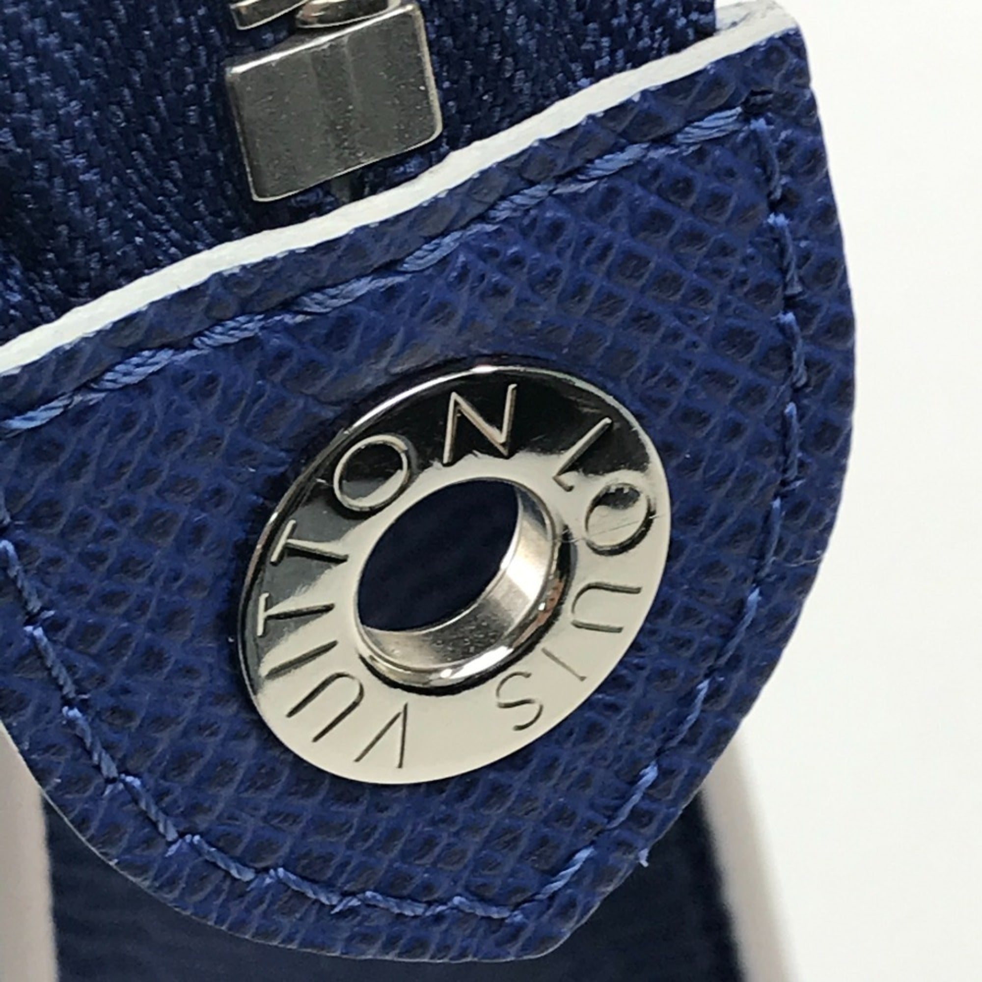 Louis Vuitton Blue Cobalt Taiga Leather Clutch Bag Pochette Pouch (Pre-Owned)