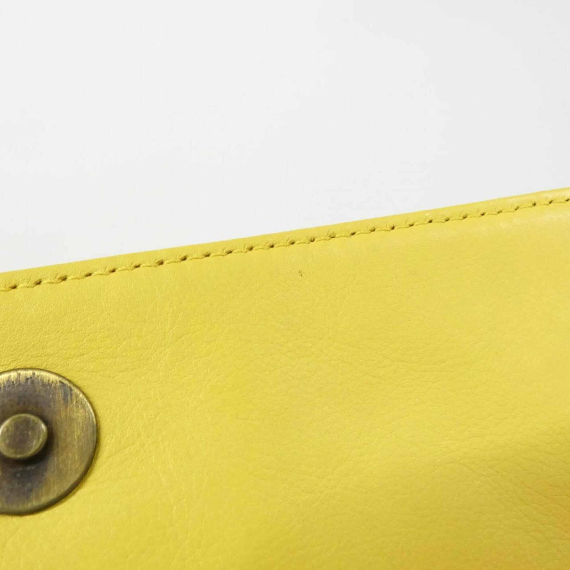 Chanel Yellow Leather Shoulder Bag (Pre-Owned)