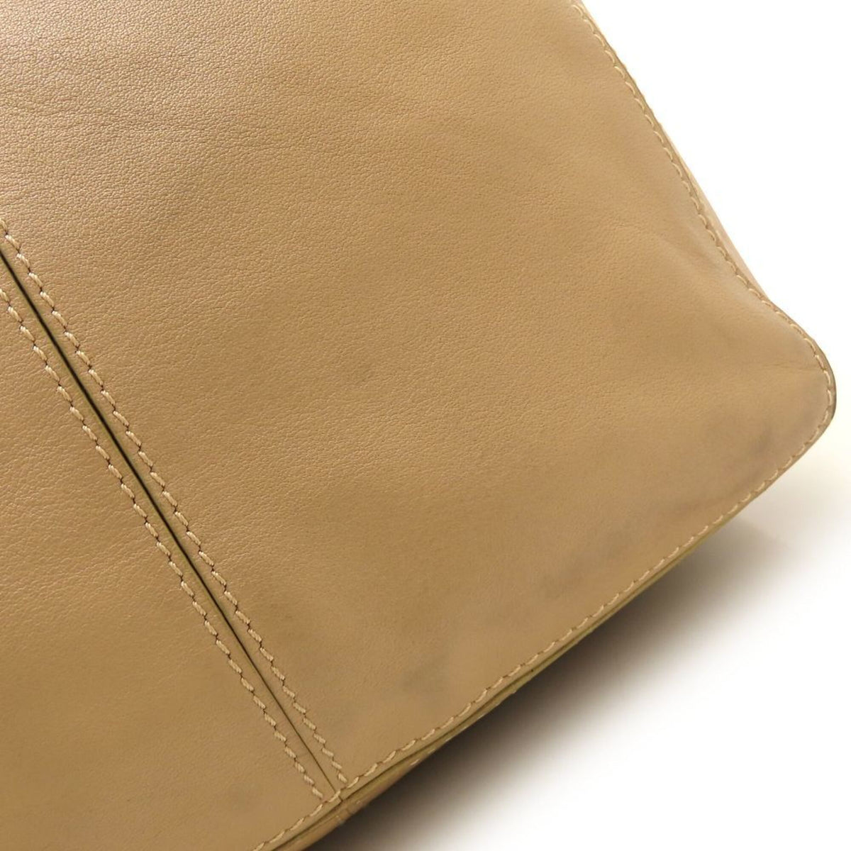 Tod's Beige Leather Handbag (Pre-Owned)
