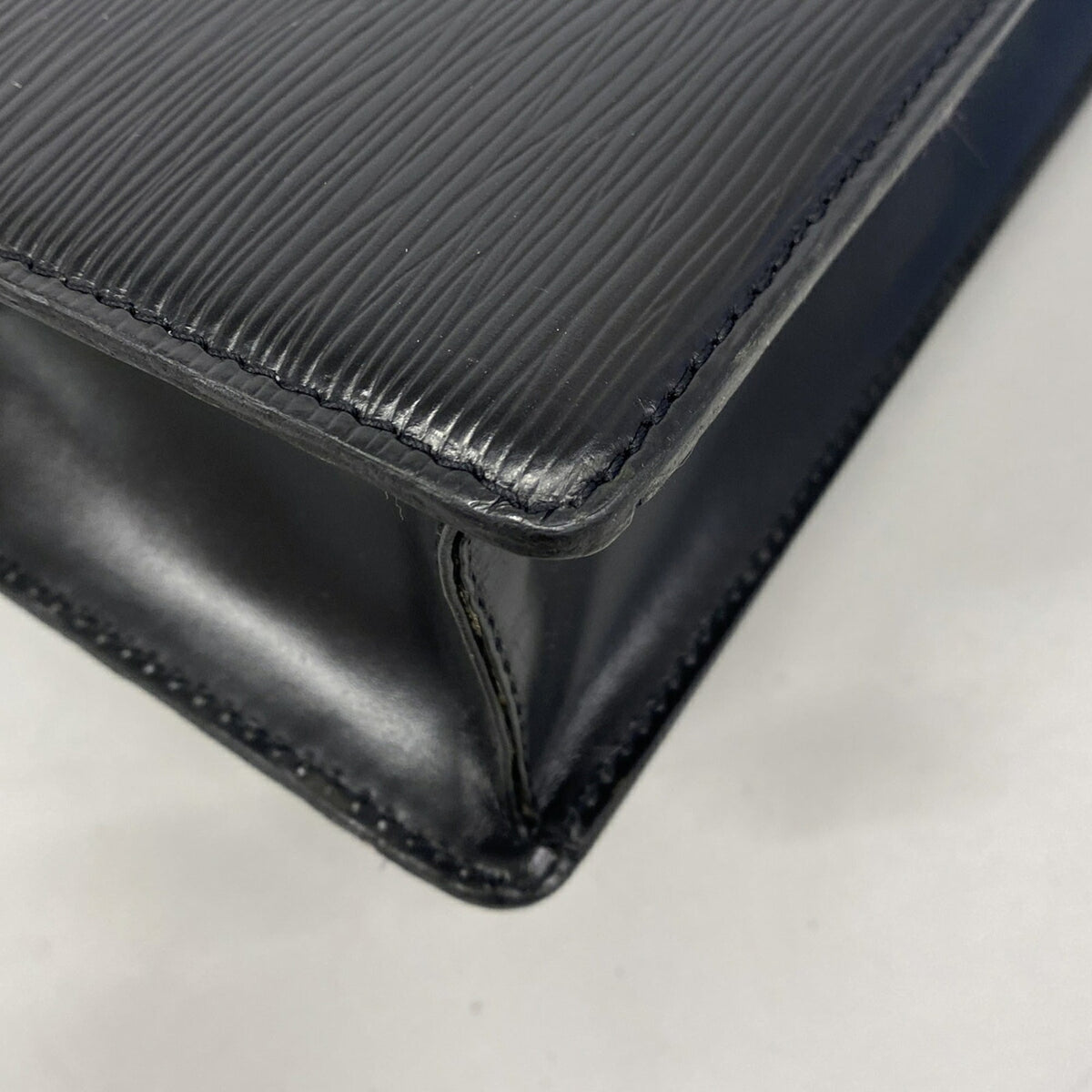 Louis Vuitton Noir Tote Bag (Pre-Owned)