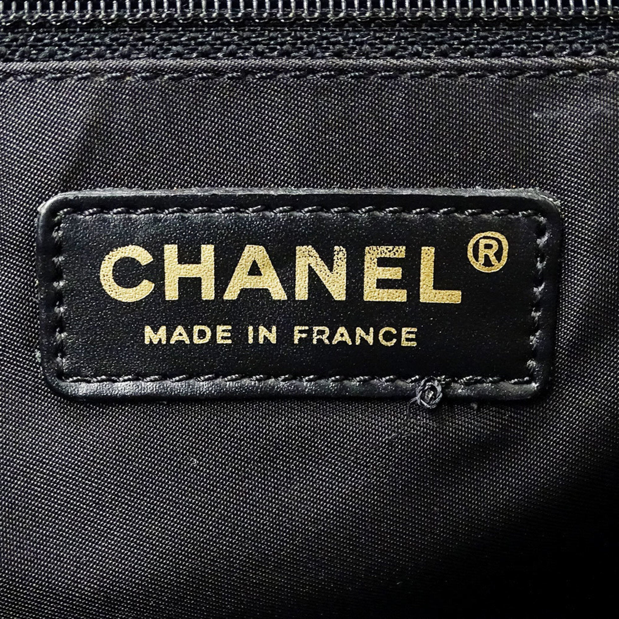Chanel Black Nylon Handbag Tote Bag (Pre-Owned)