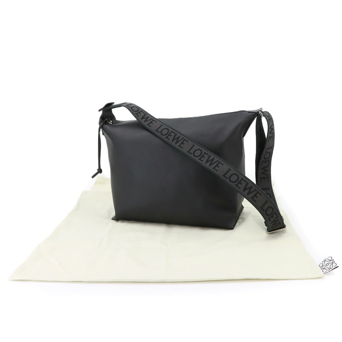 Loewe Black Leather Crossbody Bag Handbag Shoulder Bag (Pre-Owned)