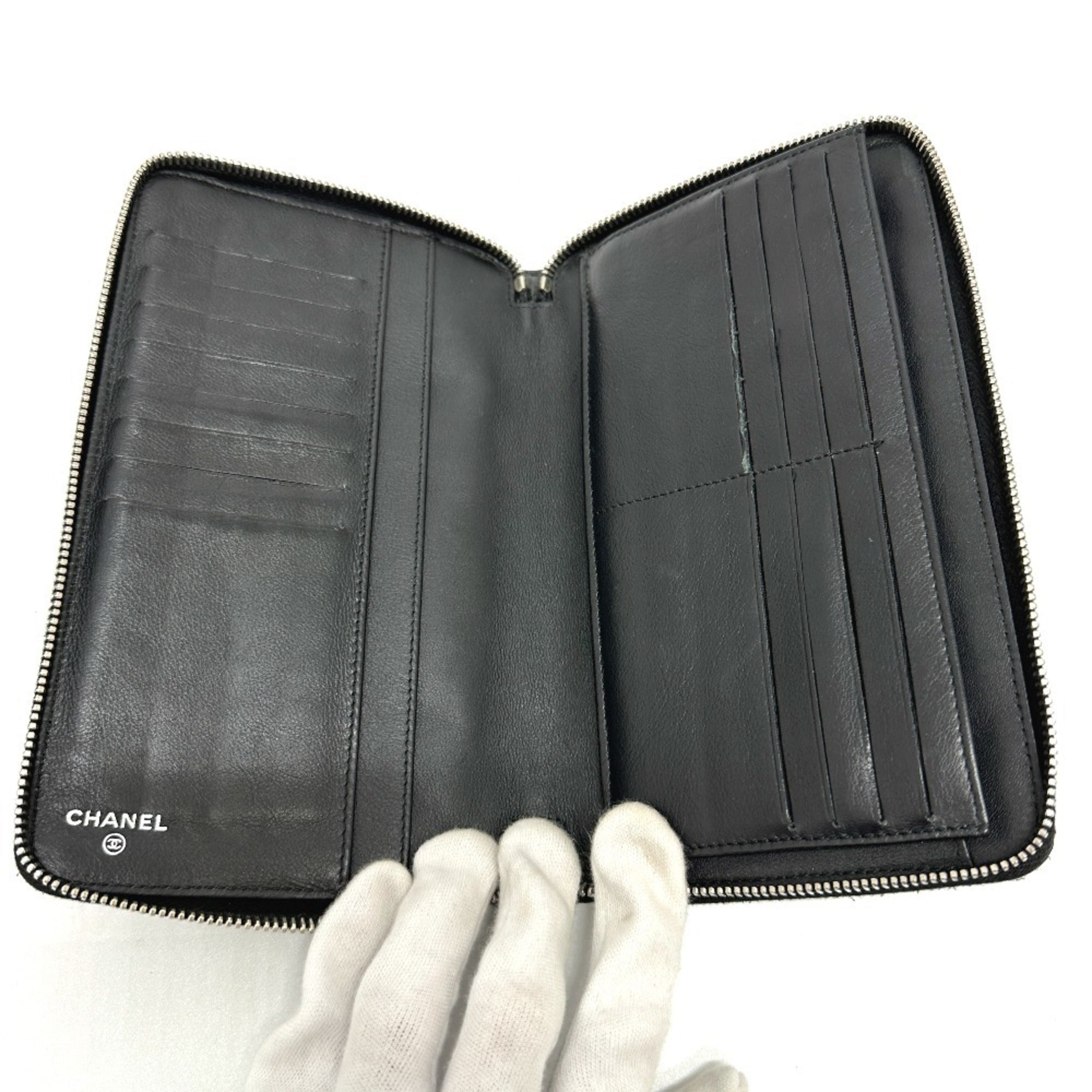 Chanel Black Leather Long Wallet (Bi-Fold) (Pre-Owned)
