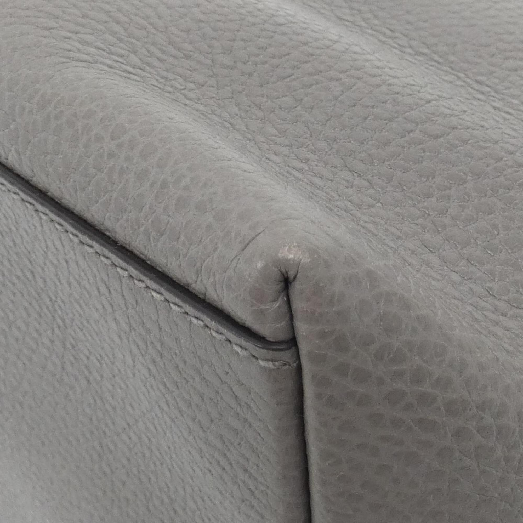 Gucci Gray Leather Handbag (Pre-Owned)