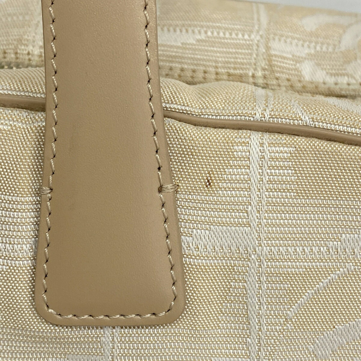Chanel Beige Nylon Handbag (Pre-Owned)