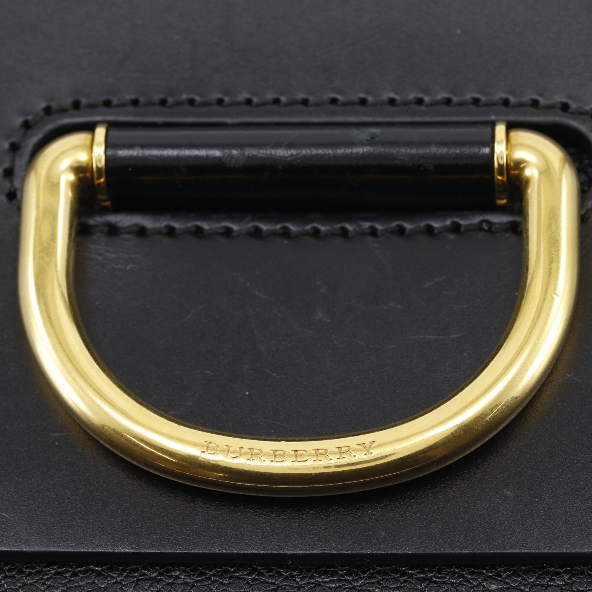 Burberry Black Leather Shoulder Bag (Pre-Owned)