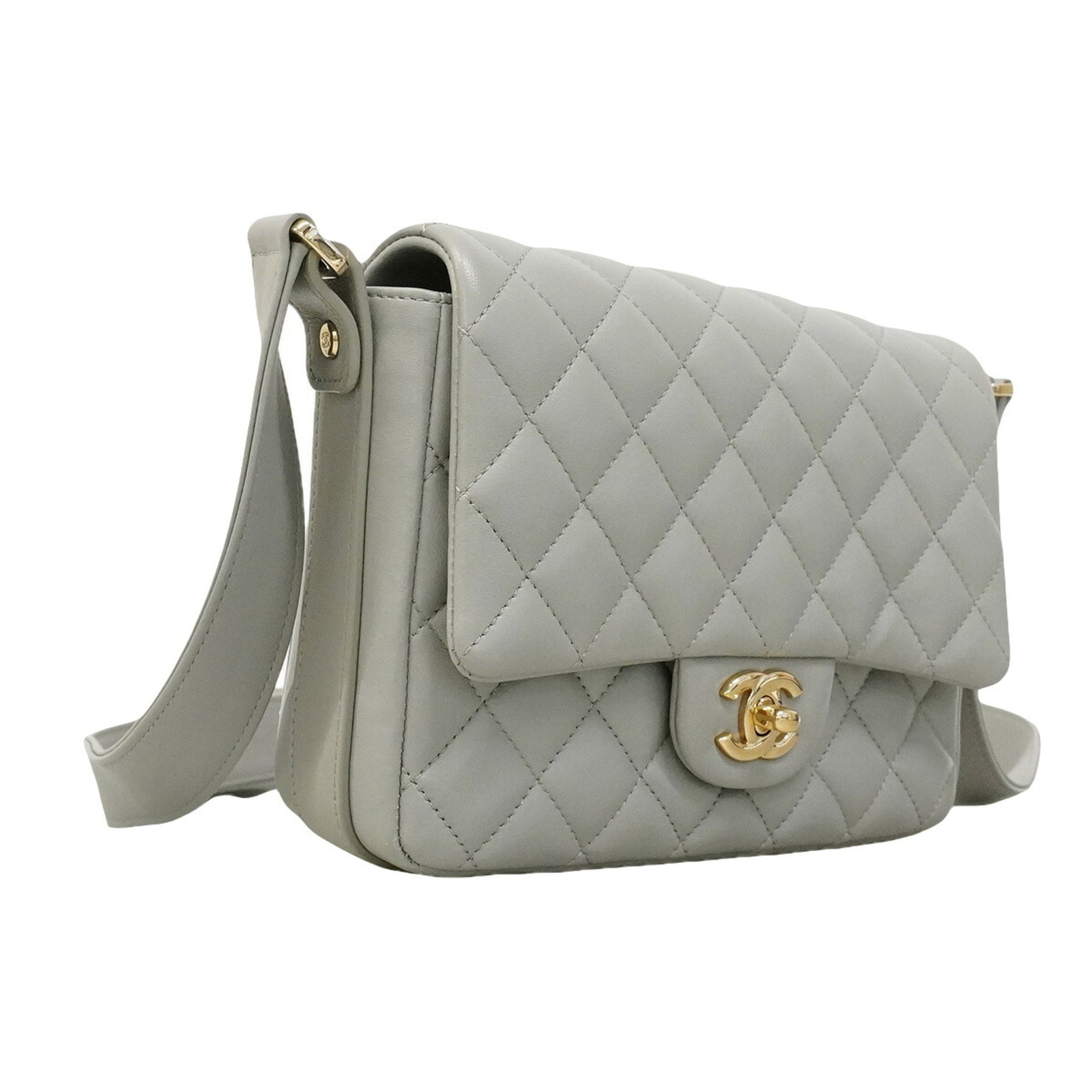 Chanel Gray Leather Shoulder Bag (Pre-Owned)