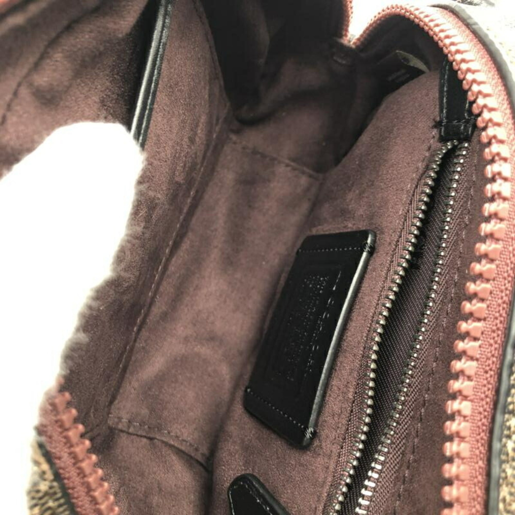 Coach Shoulder Bag (Pre-Owned)